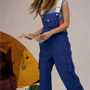 FREE
PEOPLE MOVEMENT MORNING MEADOW ONESIE (WAIST 17-18,
INSEAM 28) size small